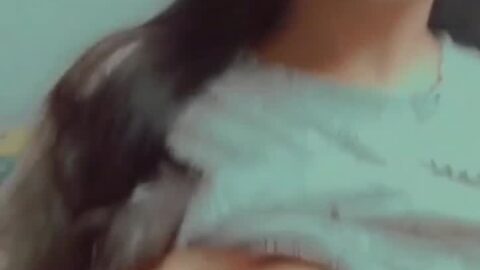 Young Girl Making Her Full Body Video with Boobs pussy and All Things at the end of the Video She Do Fingaring