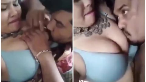 ছেলে মার পরকিয়া প্রেমিক এর সাথে চুদাচুদির ভিডিও ভাইরাল করে দিলো